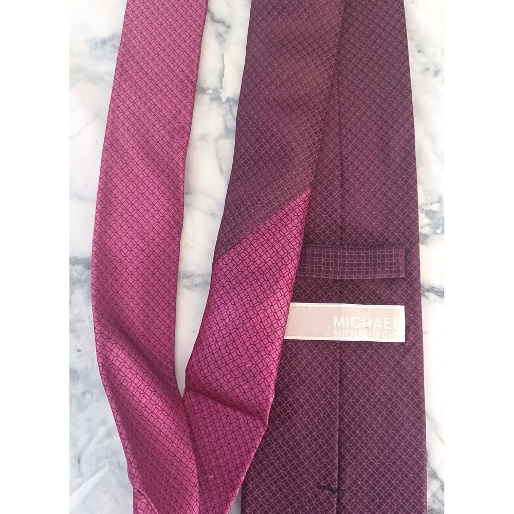 Michael Kors Necktie Men OS Burgundy Magenta 100% Silk Geometric Grid Dapper